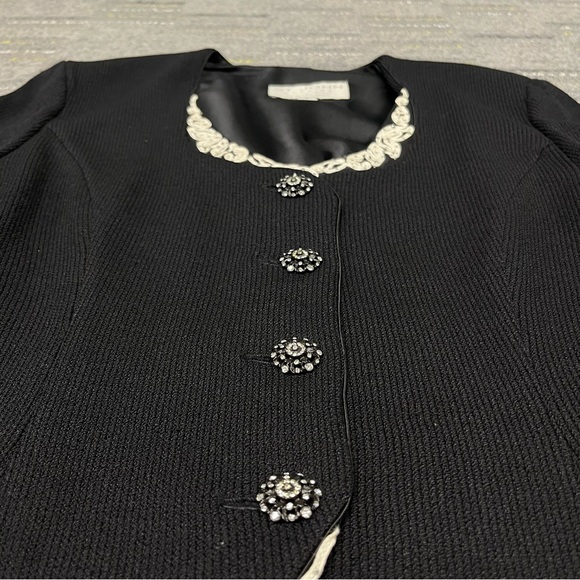 ST. JOHN Evening Santana Knit Blazer Jacket Black Wool Embroidered Beaded Size 2 - Picture 8 of 16